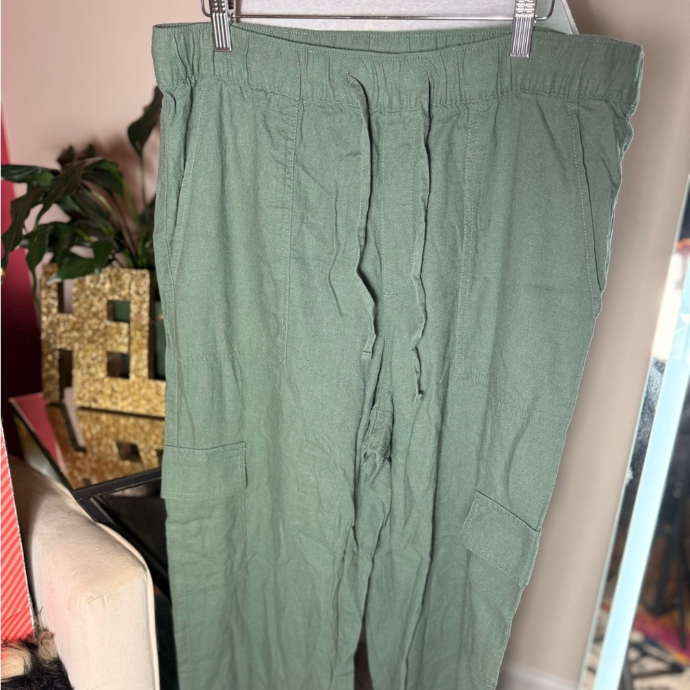 Women’s Linen Green Cargo Pants